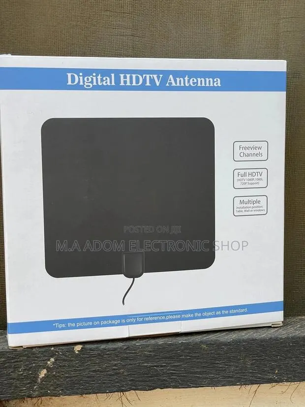 Freeview Hdtv Indoor Antenna With a 5v Booster · Photo 1