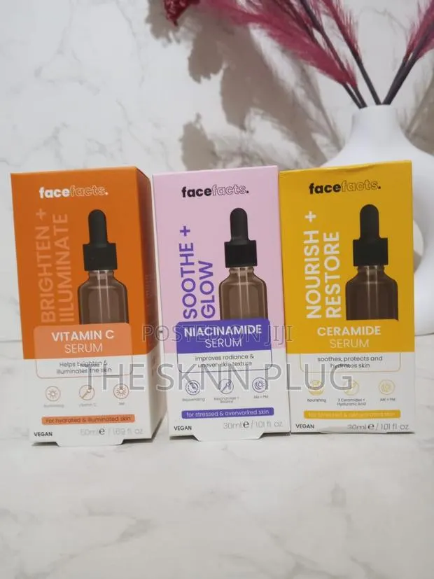 Face Facts Vitamin C, Niacinamide Ceramide Serum · Photo 1