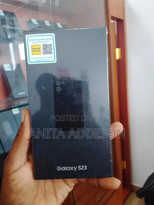New Samsung Galaxy S23 128 GB Black · Photo 1
