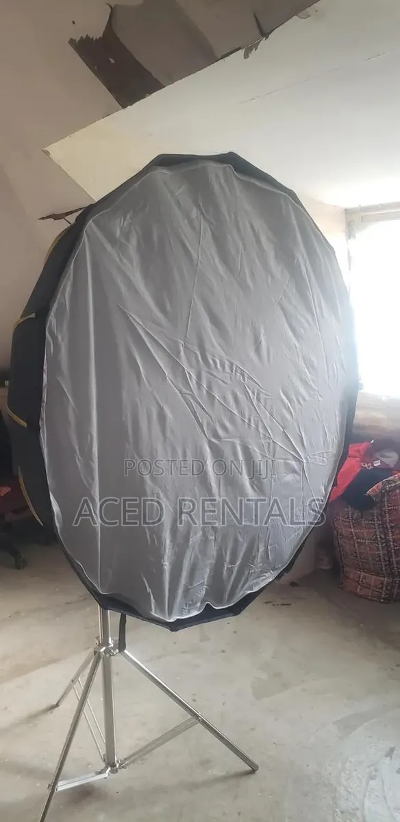 Triopo Radar Box KL 105cm.Heavy Duty Light Stand.B300X Light for Rent · Photo 1