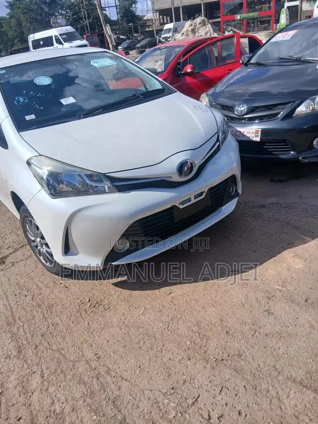Toyota Vitz 2016 Pearl · Photo 1