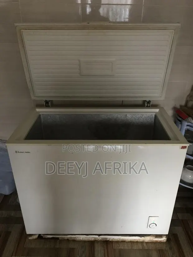 A Deep-Freezer Which Is Negotiable Fairly Used Is Going for 2300 Cedis · Photo 1