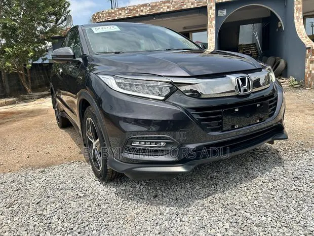 Honda HR-V Touring AWD 2020 Black · Photo 1