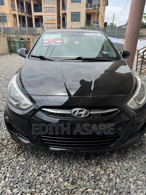 Hyundai Accent 2016 Black · Photo 1