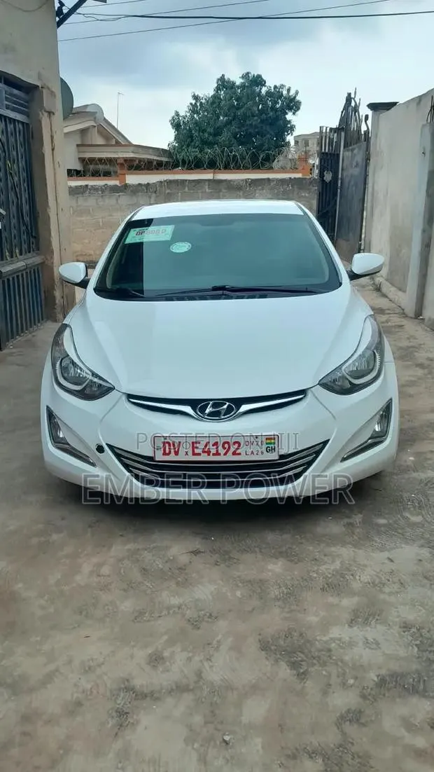 Hyundai Elantra 2013 White · Photo 1