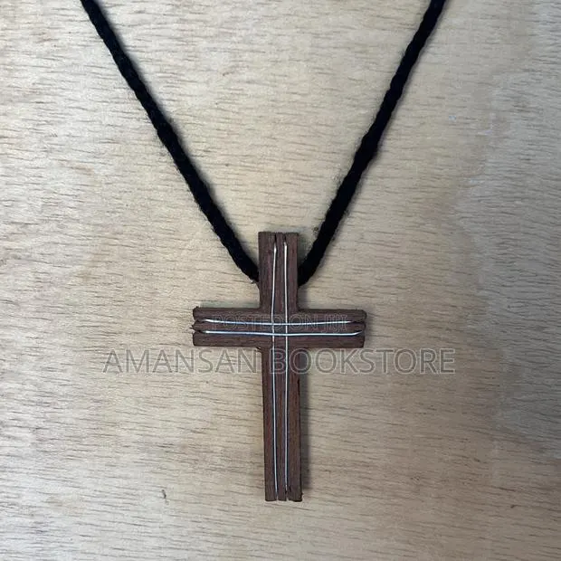 Cross Necklace (Brown) · Photo 1