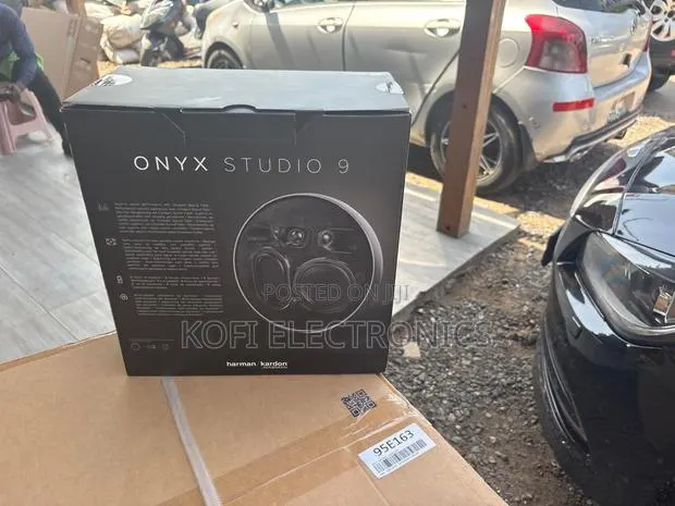 Onyx Studio 9 Bold Powerful Sound System · Photo 1