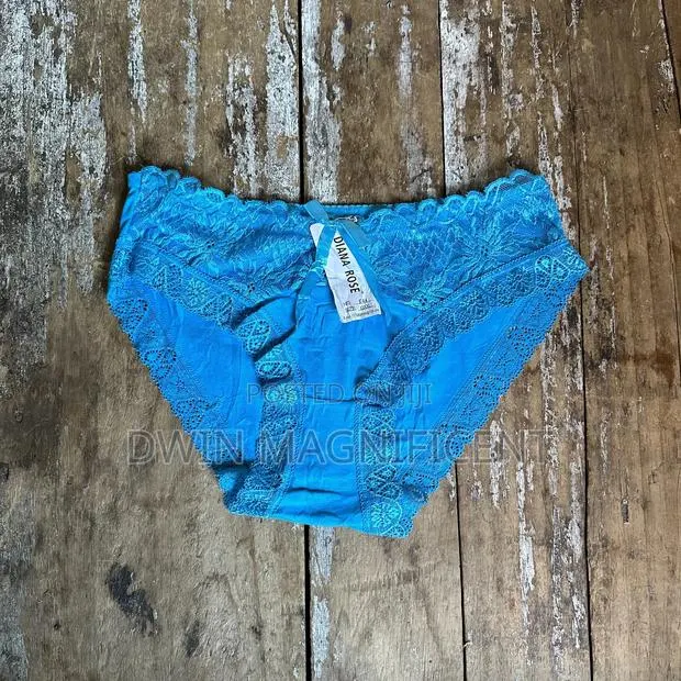 Cotton Lace Panties · Photo 1