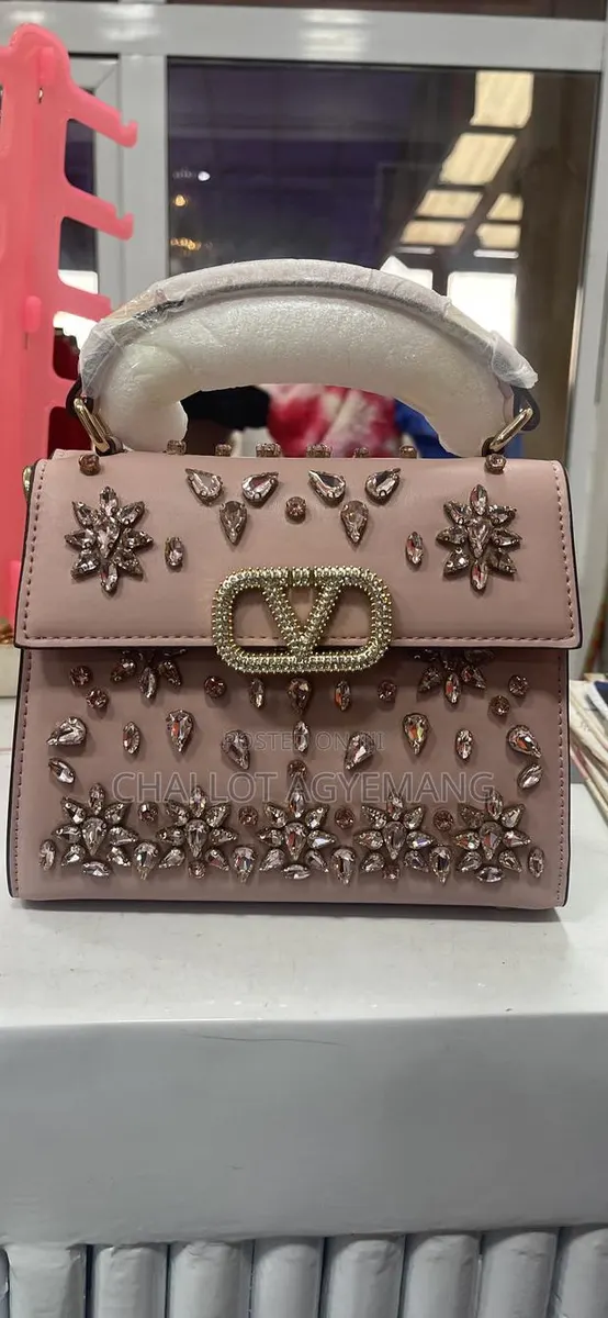 Luxury Quilted Ladies Handbag - Pink · Photo 1