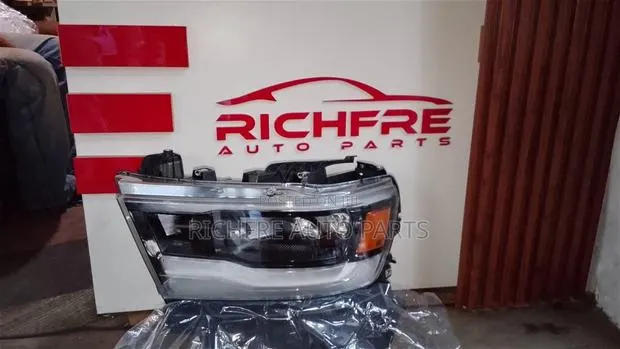 Dodge Ram 1500 Headlight 2018 2019 2020 2021 2022 2023 LED · Photo 1