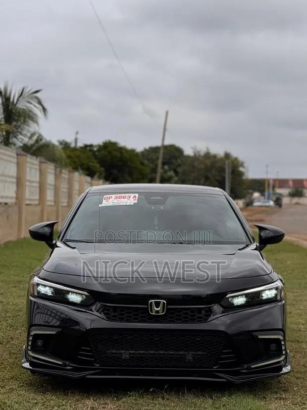Honda Civic Sport CVT 2023 Black · Photo 1