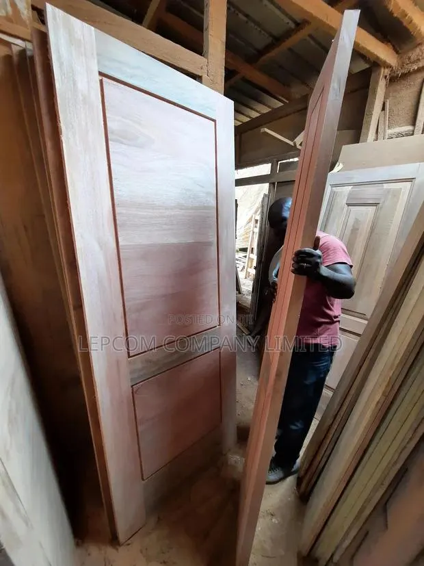 One and Half Doors(Solid Wood) Not Roadside Door) · Photo 1