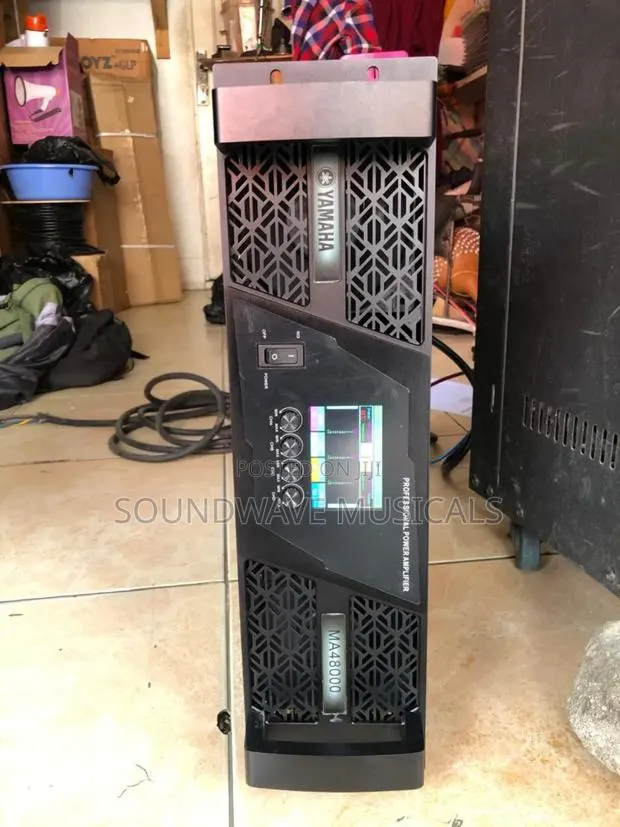 Yamaha Ma-4800 Professional Power Amplifier · Photo 1