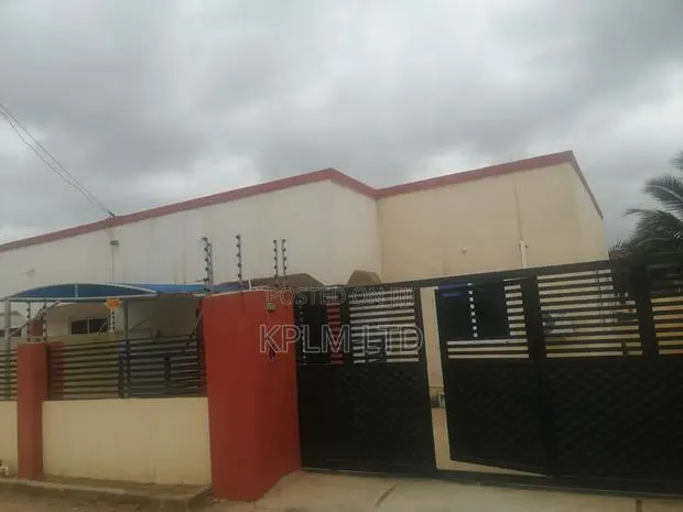 Furnished 2bdrm House in Blue Rose Gardens, Kasoa for rent · Photo 1