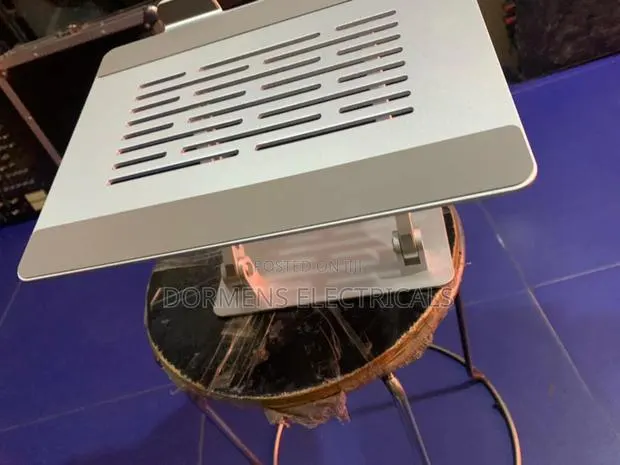 Laptop Stand · Photo 1