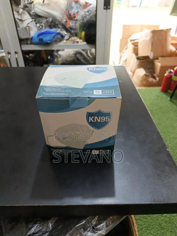 KN95 With Valve · Photo 1