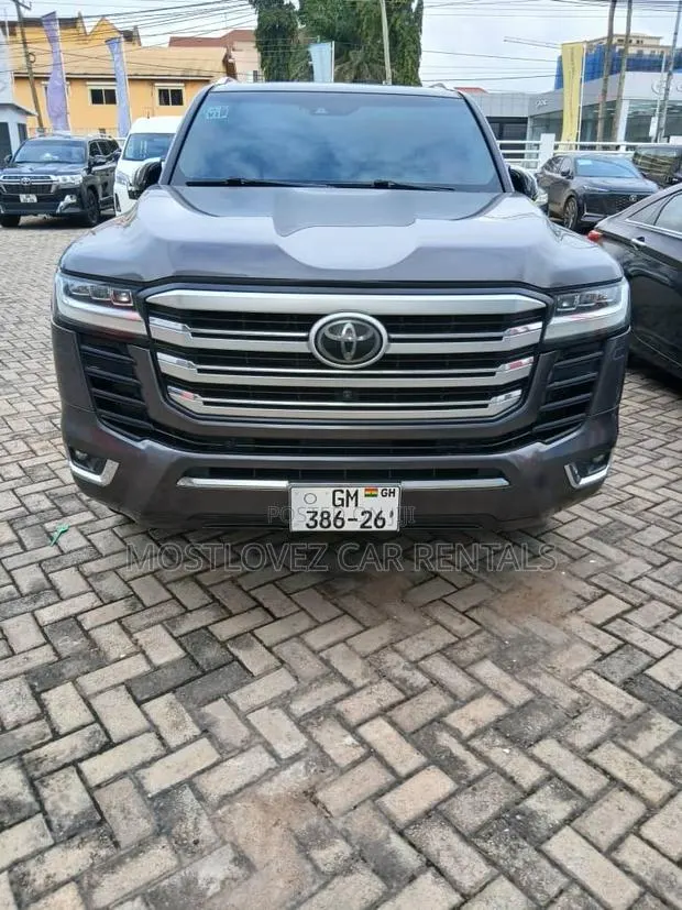 New V8 LANDCRUISER for Rent 70th Anniversary · Photo 1