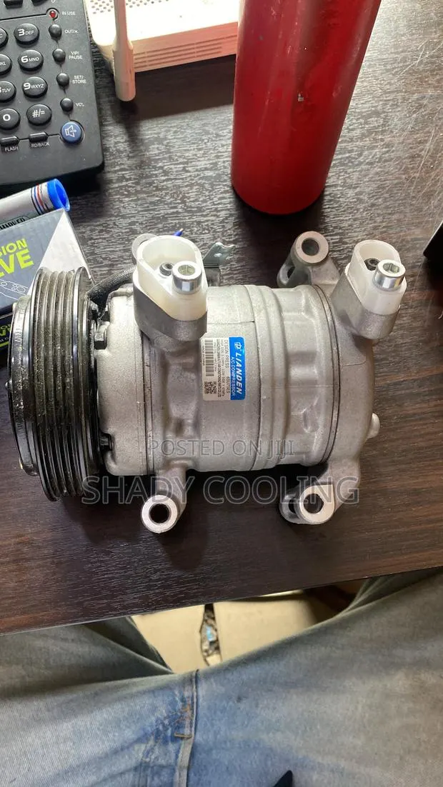 Mitsubishi L 200 AC Compressor · Photo 1