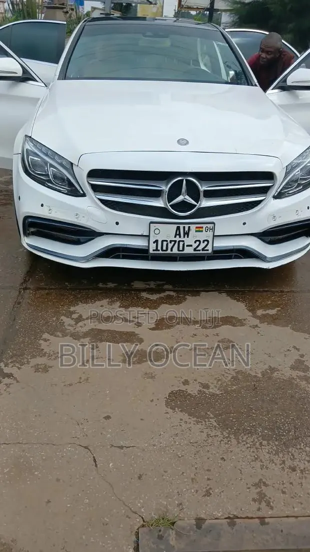 Mercedes-Benz C300 2017 White