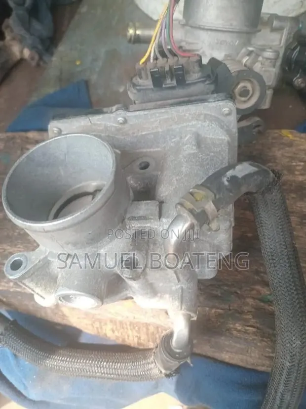 Toyota Yaris Throttle Body · Photo 1