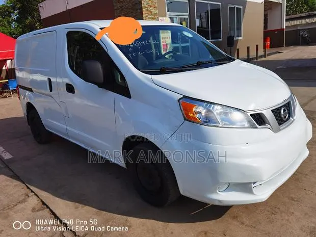Nissan NV200 2017 White · Photo 1