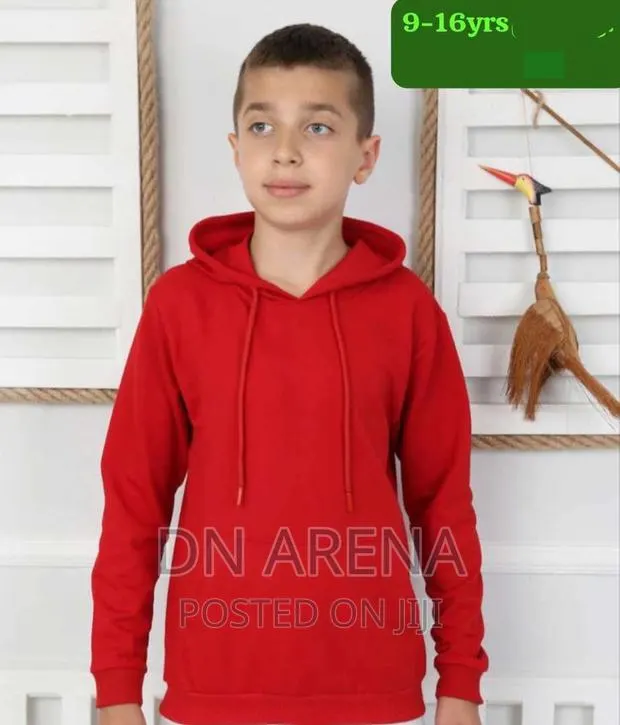Unisex Red Hoodie Sweatshirt 9yrs to 16yrs · Photo 1