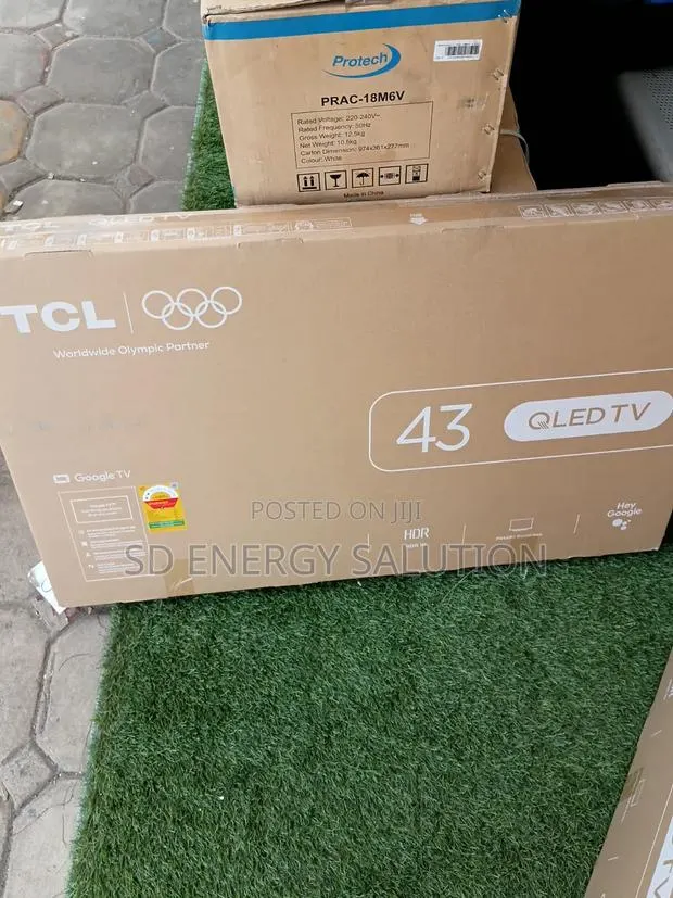 TCL QLED 43" Smart TV - Google TV Cinema Quality · Photo 1