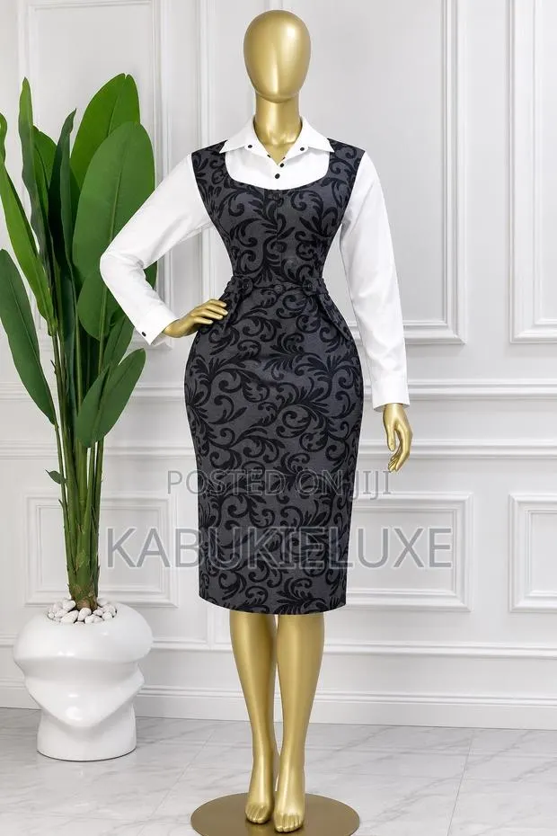 Elegant Grey and Black Patterned Office Dress With White Shirt Collar · Photo 1