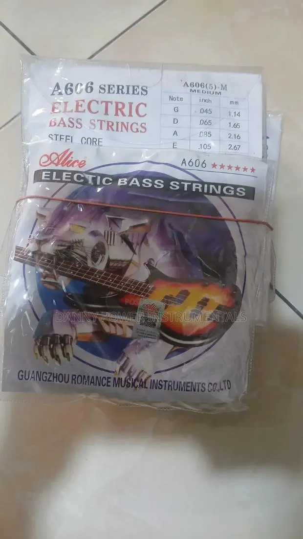 Alice 5 Bass Guitar Strings · Photo 1