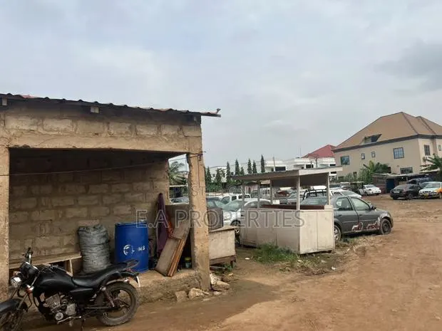 Road Side Land for Sale · Photo 1