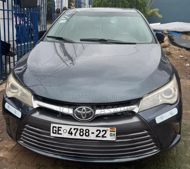 Toyota Camry 2016 Black · Photo 1