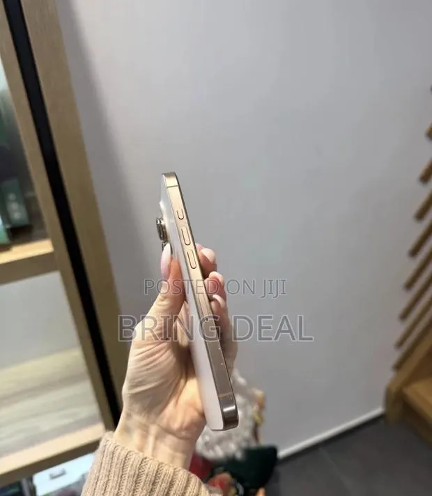 Apple iPhone 16 Pro Max 512 GB Rose Gold · Photo 1