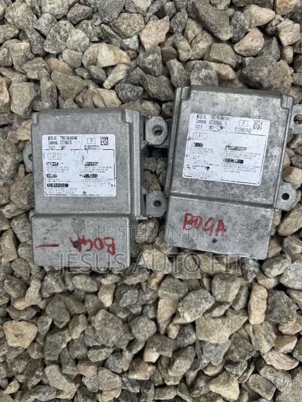 2019-2021 Acura RDX Airbag Control Unit SRS (77960-TJB-A040-Ma) · Photo 1
