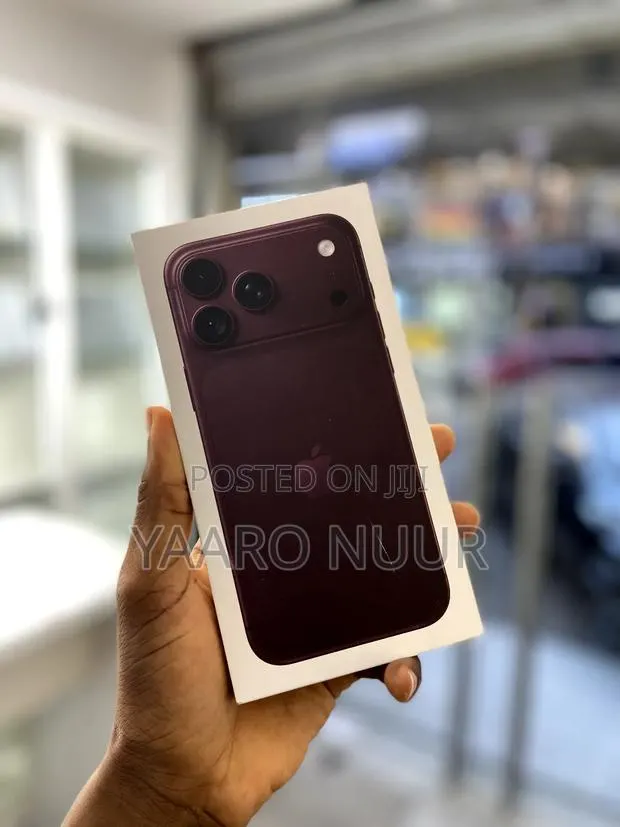 New Apple iPhone 18 Pro Max 256 GB Red · Photo 1