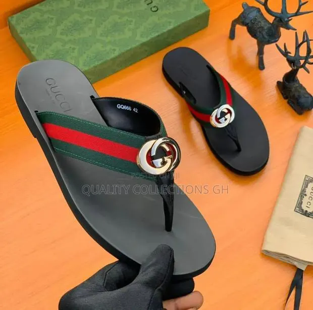 Authentic Gucci Slippers · Photo 1