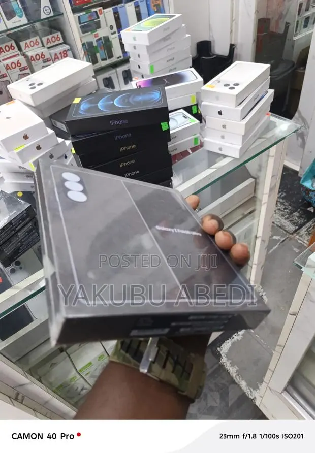 New Samsung Galaxy Z Fold8 Ultra 512 GB Black · Photo 1