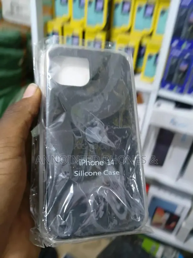 iPhone 14 Pouch · Photo 1