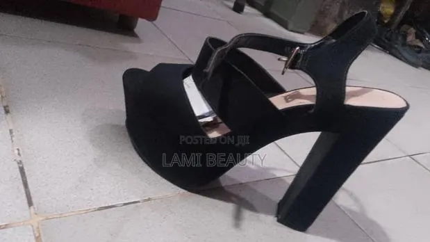 Balanced Plat Form Heel Size 40 · Photo 1