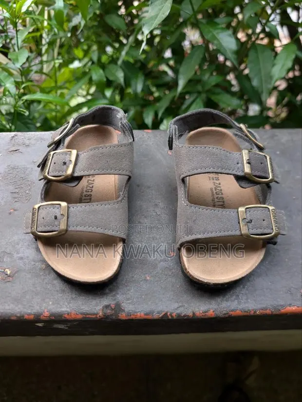 Kids Sandals 24 · Photo 1