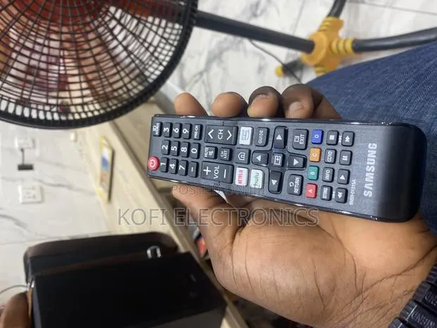 Glorious Comfort and Speed With Samsung Remote Design · Photo 1