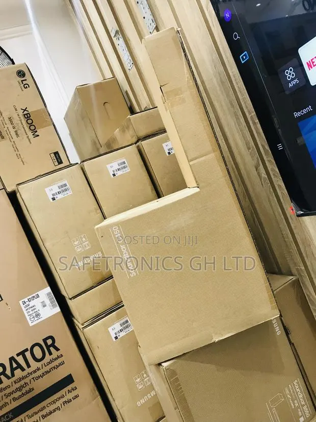 Original Black 300 Watts Bluetooth 3.1ch B550 Soundbar · Photo 1