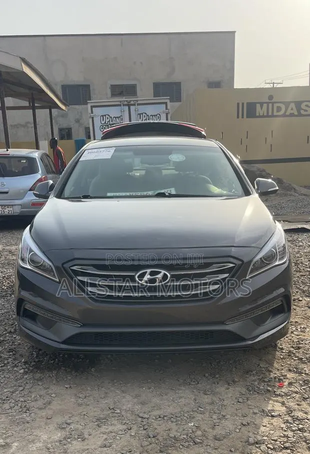 Hyundai Sonata Sport 2.0T Sedan FWD (2.0L 4cyl 6A) 2017 · Photo 1