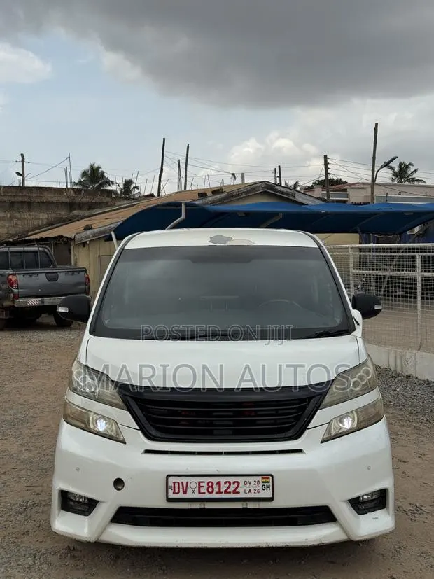 Toyota Vellfire Z 2.4 FWD 8-Seater 2011 White · Photo 1