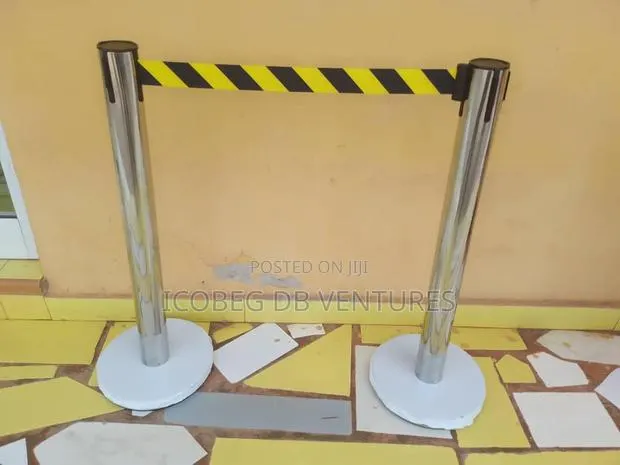 Stanchion Post/Crowd Control Barrier/Queue Pole 2 Pieces · Photo 1