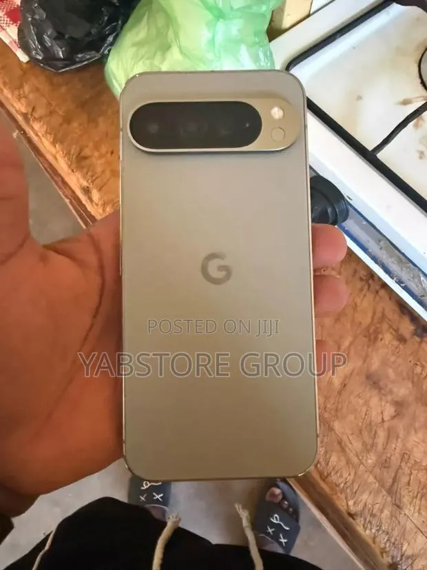 Google Pixel 9 Pro XL 256 GB Gray · Photo 1