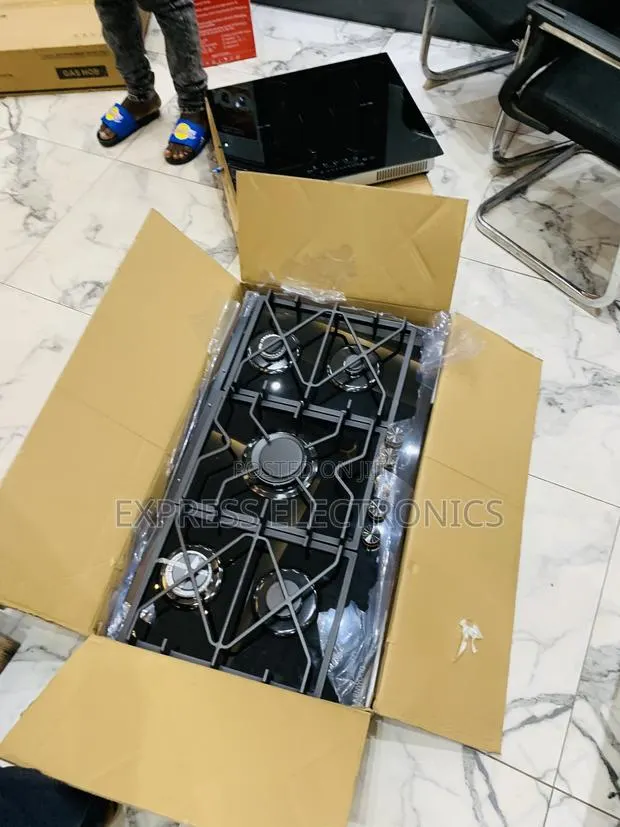 Ultra Modern Kenwood 5burner Gas Cooker Built in 90cm · Photo 1