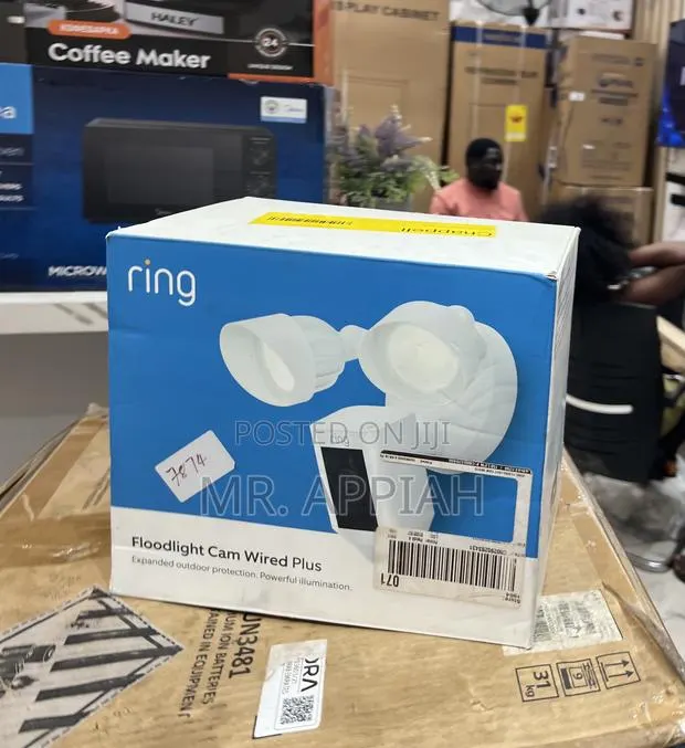 Purchase Ring Floodlight Smart Cam Wired Plus(2025 Model) · Photo 1