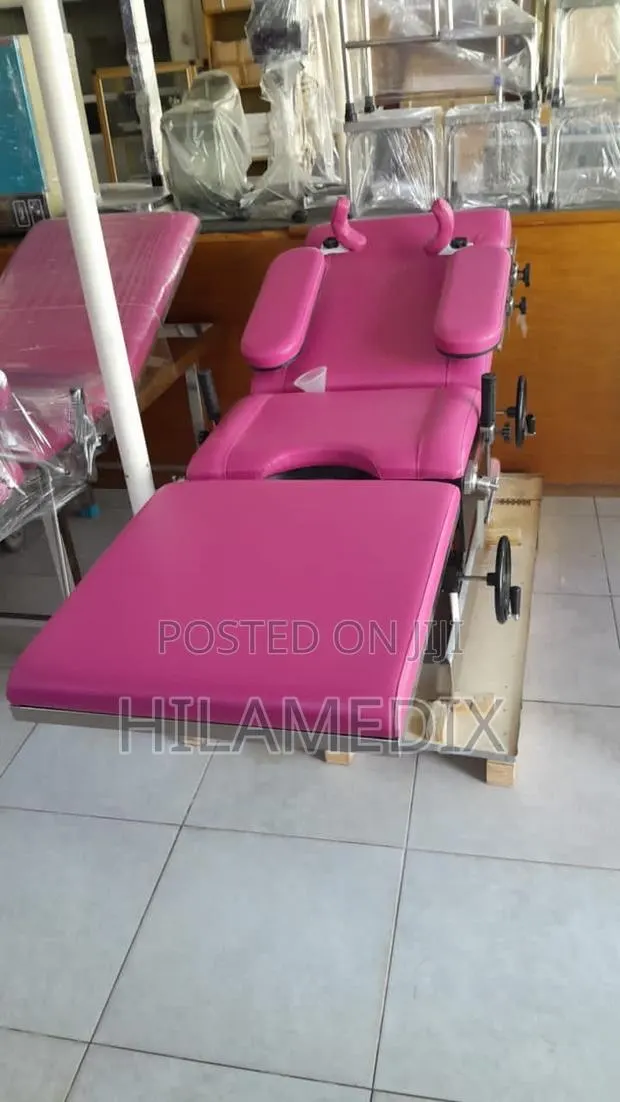 Hydraulic Delivery Bed · Photo 1