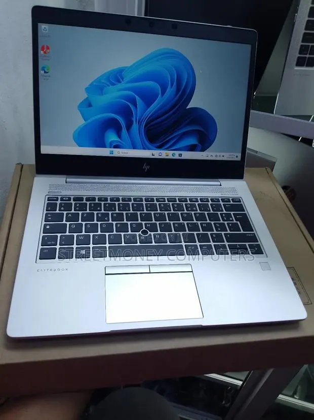 Laptop HP EliteBook 830 G6 8GB Intel Core I5 SSD 256GB · Photo 1