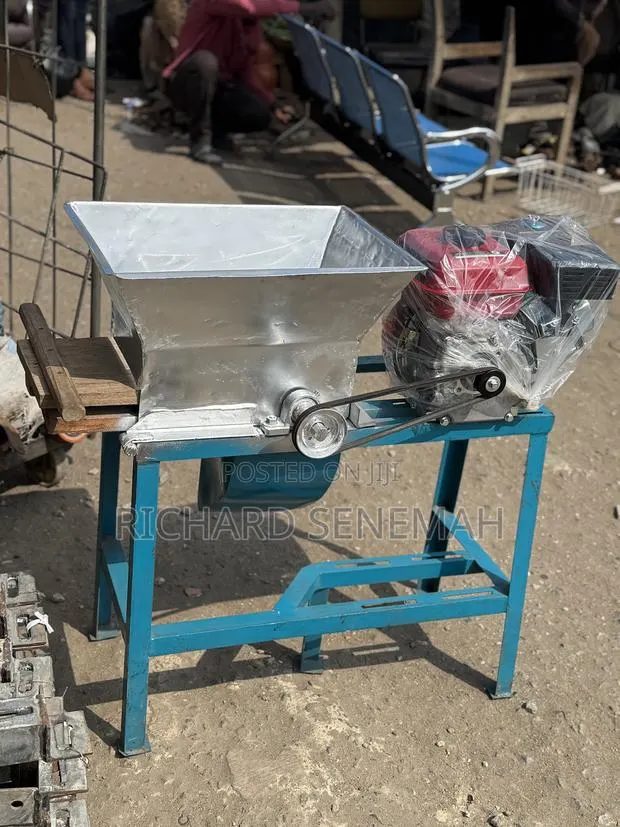 Cassava Grater for Fufu · Photo 1